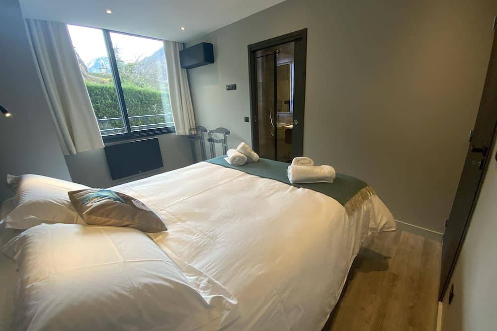 Entire apartment, Luxury Apartment In Brides in Brides-les-Bains, Les Trois Vallées