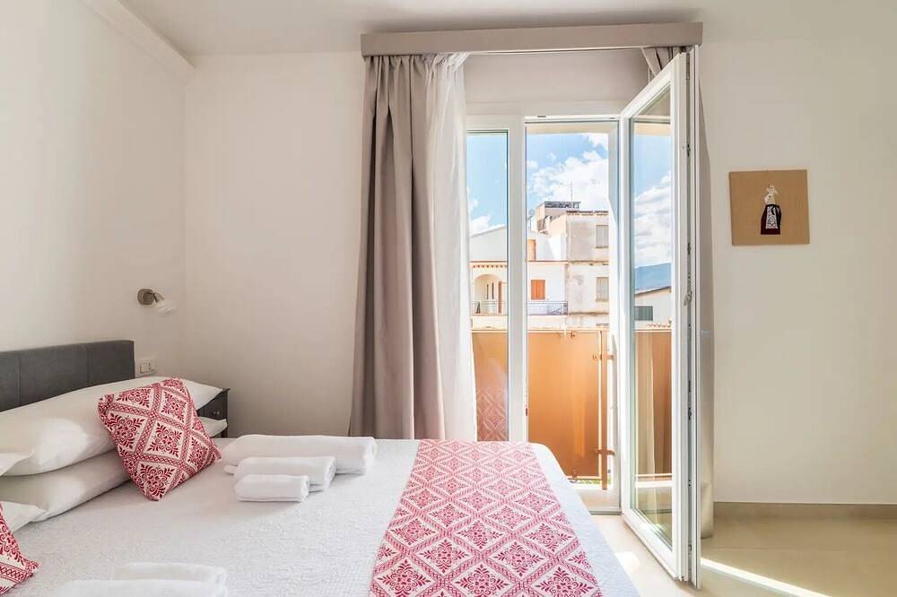 Room Grazia Deledda - I Centenari Longevity Rooms in Lotzorai, Ogliastra Provinz