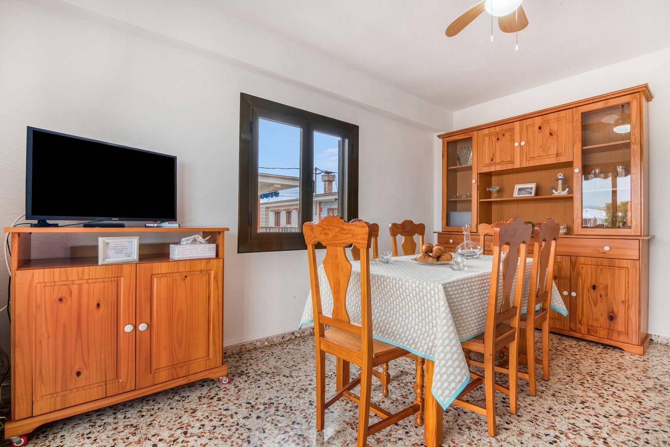Apartamento Manhattan 2, con Wi-Fi, a 1 minuto de la playa. in Oliva, Costa de Valencia