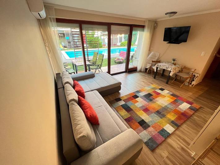 Ferienwohnung für 4 Personen, mit Terrasse und Pool