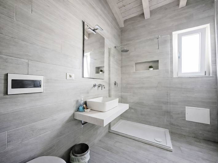 Location de vacances pour 6 personnes, avec piscine ainsi que jardin et balcon à Porto Pino - 4