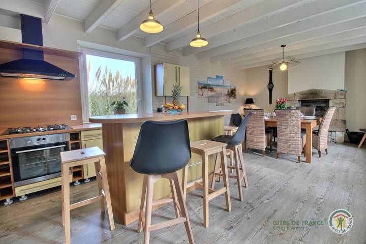 Gîte pour 6 personnes, avec jardin à Pleumeur-Bodou - 4