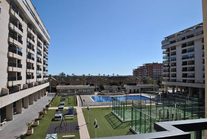 Ferienwohnung für 4 Personen, mit Garten und Ausblick sowie Terrasse und Pool - 1