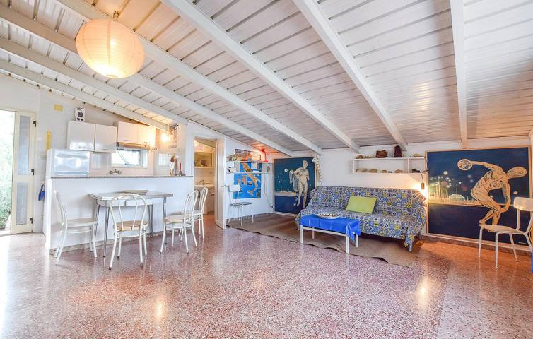 Appartement de vacances entier, Appartement avec vue sur la mer, terrasse et parking, à 100 m de la plage de Pietrarossa in Marina di Caronia, Caronia