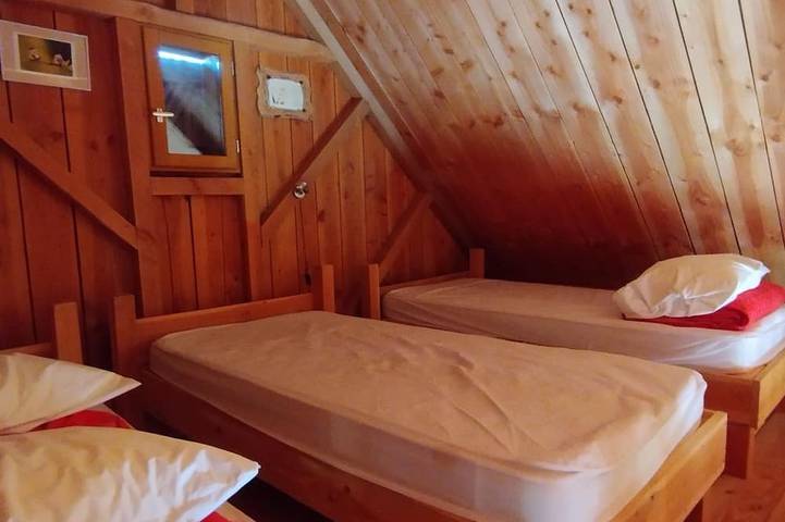 Gîte pour 5 personnes, avec jardin et terrasse à Massat - 2