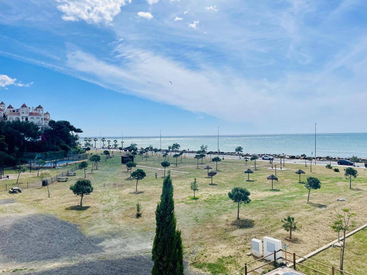 Apartamento entero, Beach and Family in Playa de Mezquitilla (Algarrobo), Vélez-Málaga