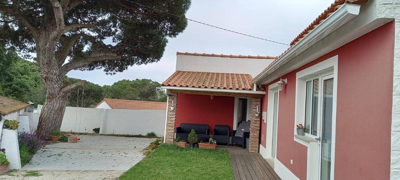 Two-Bedroom House in Nadadouro, Leiria District