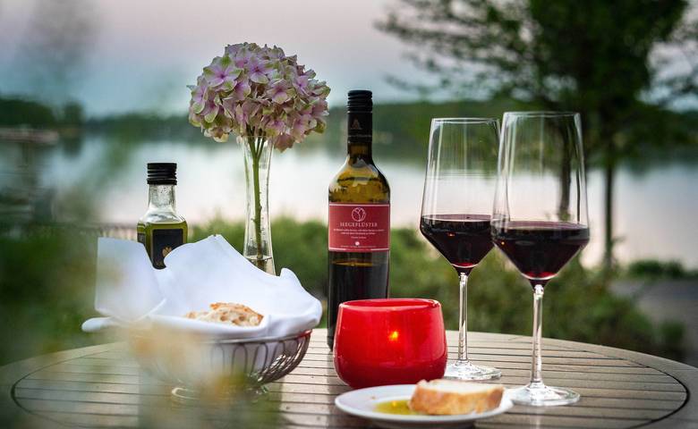 Hotel für 2 Personen, mit Garten und Sauna sowie Seeblick und Pool in Neuruppin - 4