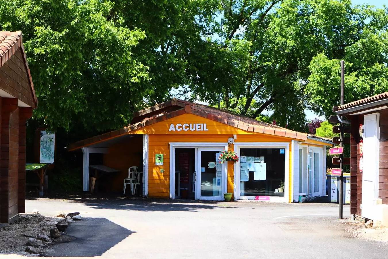 Chalet cozy 2 Schlafzimmer 6 Personen in Vouneuil-sur-Vienne, Vienne