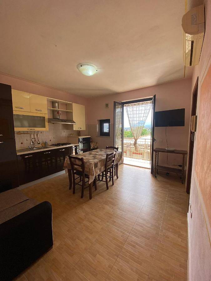 Ferienwohnung für 3 Personen, mit Ausblick und Balkon - 1