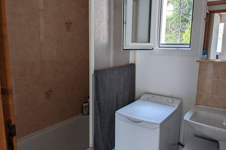 Location de vacances pour 5 personnes, avec piscine et terrasse, animaux acceptés dans Plage De L Arneche Meschers Sur Gironde - 4