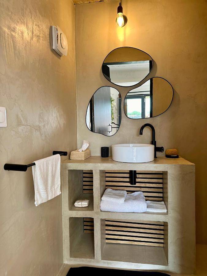 Gîte pour 2 personnes, avec Terrasse ainsi que Jardin et Vue à Cambrai - 3