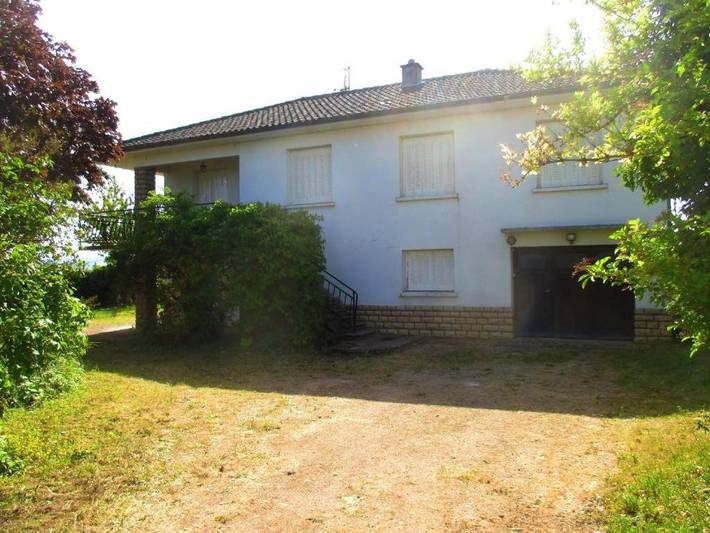 Location de vacances pour 8 personnes, avec vue et jardin à Charnay-lès-Mâcon