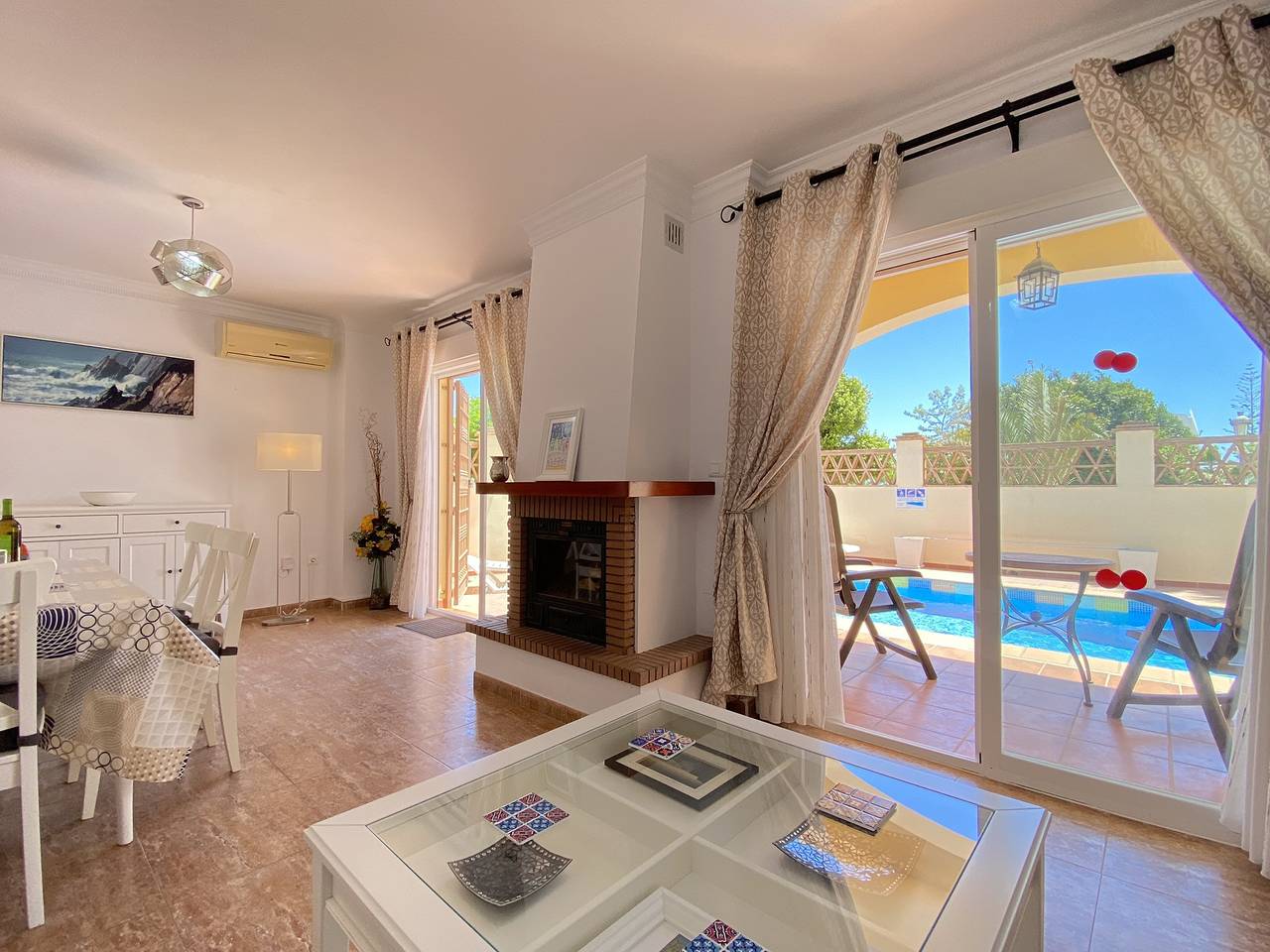 Villa Madrid Private Pool in Urbanização Tropicana, Nerja