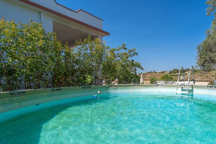 Villa per 7 persone, con giardino, con animali domestici in Sicilia