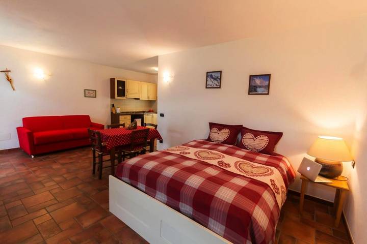 Gîte pour 4 personnes, avec vue et jardin, animaux acceptés à Saint-Christophe - 3