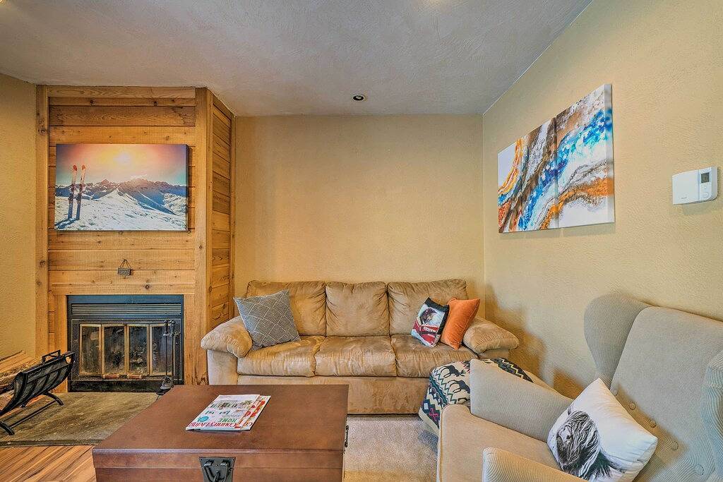 Ganze Wohnung, Idyllic Somerset Condo: Ski, Hike & Relax! in Hidden Valley, Pennsylvania