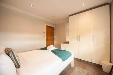Apartment for 4 People in Reading, North Wessex Downs, Photo 4