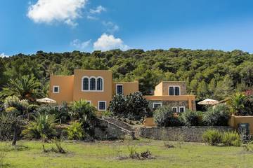 Gîte pour 12 personnes, animaux acceptés à Roca Llisa