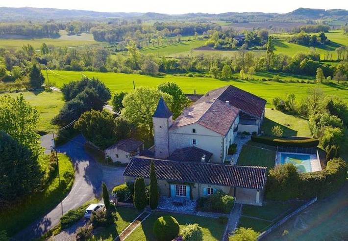 Location de vacances pour 4 personnes, avec jardin ainsi que vue et piscine, adapté aux familles à Lautrec - 4