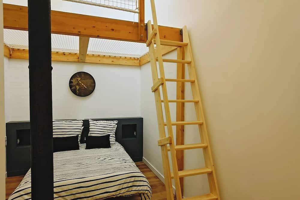 Ganze Wohnung, Loft 23 - 4 bedrooms hyper center of Cholet. 25min from Puy du Fou in Cholet, Cholet und Umgebung