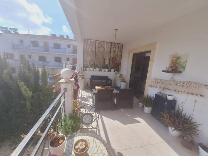 Apartament wakacyjny dla 3 osób, z Balkon i Taras oraz Ogród i Basen dla dzieci w Tersefanu