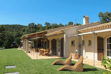 Location de vacances pour 6 personnes, avec piscine et jardin à La Môle