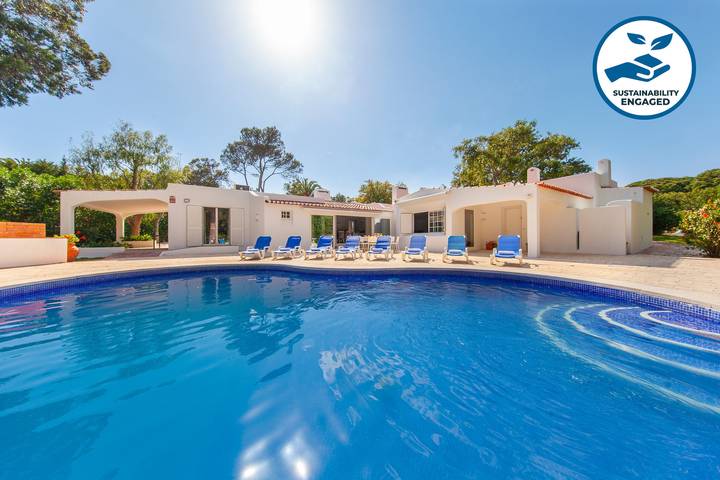 Villa for 14 people, with terrace and garden - 1