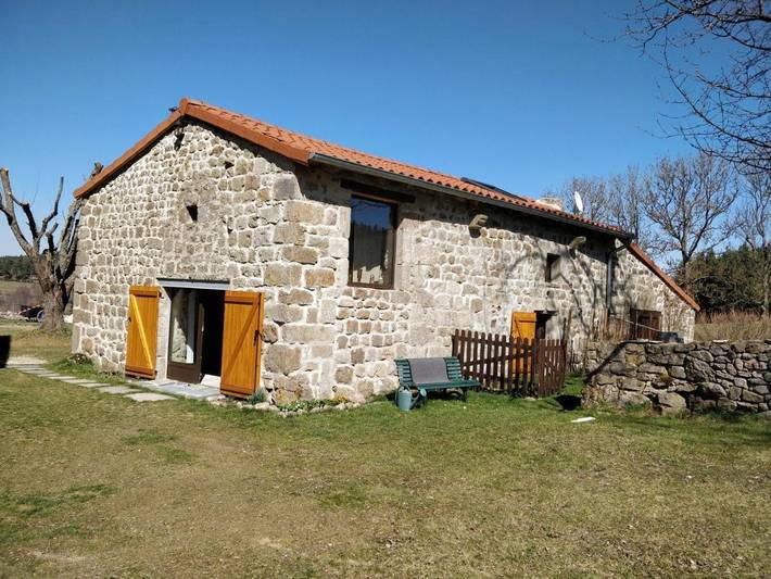 Maison d’hôte pour 4 personnes, avec piscine ainsi que jardin et vue en Haute-Loire - 3