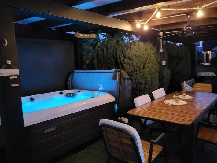 Ferienhaus für 4 Personen, mit Whirlpool und Garten sowie Sauna, kinderfreundlich in Slowenien