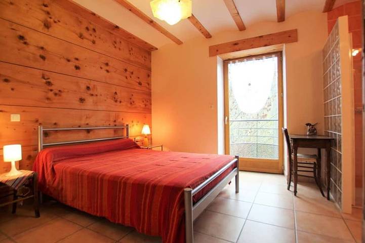 Gîte pour 6 personnes, avec Jardin à Cerzat - 2