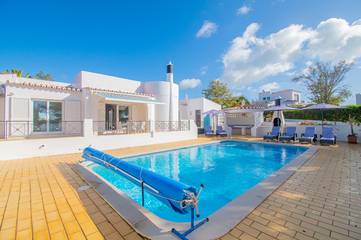 Villa for 6 People in Carvoeiro, Lagoa, Photo 4