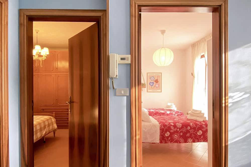 An exclusive terraced house in a very central position, 600 meters from the sea. in San Benedetto del Tronto, Riviera delle Palme