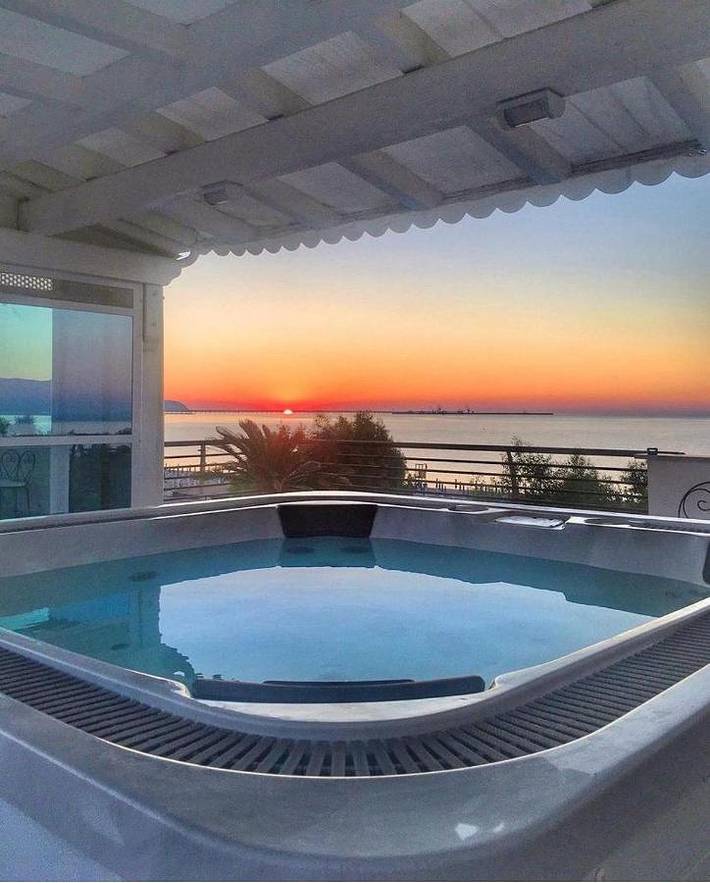 Location de vacances pour 2 personnes, avec piscine ainsi que jacuzzi et jardin à Manfredonia - 4