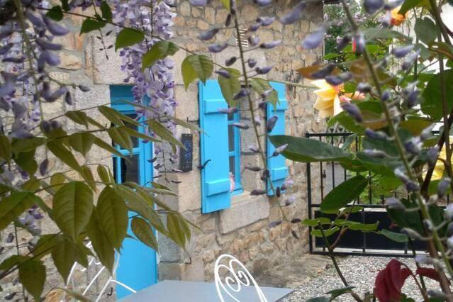 Location de vacances pour 2 personnes, avec Terrasse et Vue dans Plage de Montsarrac