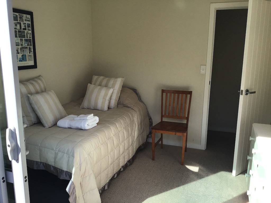 Cedar Cottage. Gut gelegenes modernes gemütliches Ferienhaus. in Arrowtown, Otago