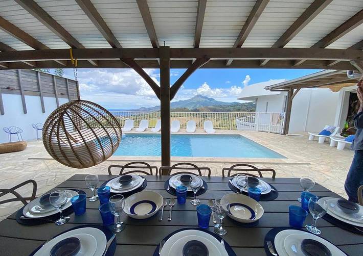 Location de vacances pour 8 personnes, avec jardin ainsi que piscine et vue, adapté aux familles à Le Carbet - 4