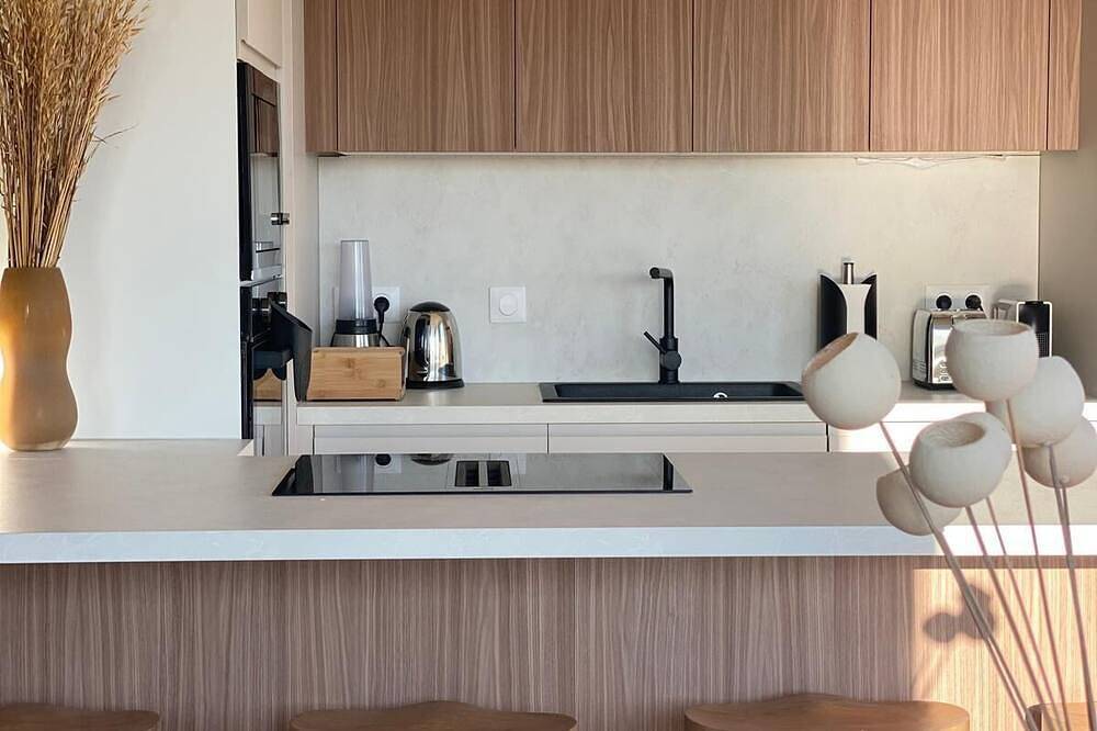 Apartamento entero, Standing apartment, large roof-top, parking, air conditioning in Juvignac, Côte d'Améthyste