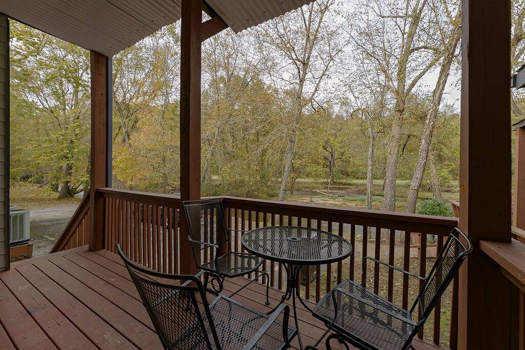 Ganze Wohnung, Alpine River Suites #402 - Cozy Riverfront Condo in Helen, Chattahoochee National Forest