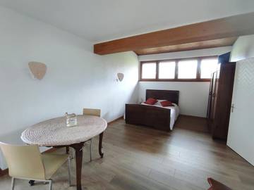 Gîte pour 2 personnes, avec balcon et vue à Amancy