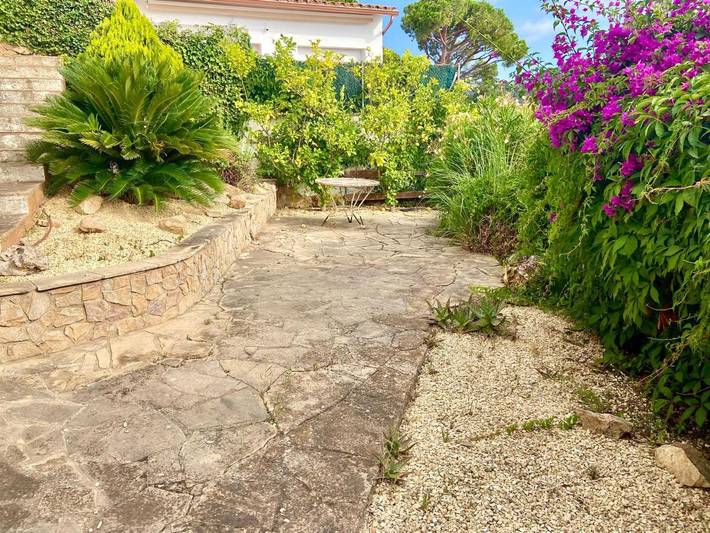 Casa rural para 3 personas, con terraza, Se admiten mascotas en Lloret de Mar - 3