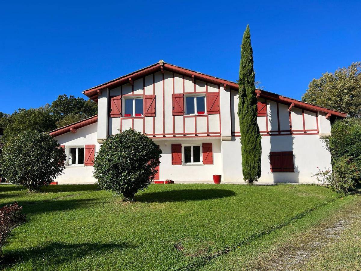 Double Room with Mountain View in Urrugne, Région de Bayonne