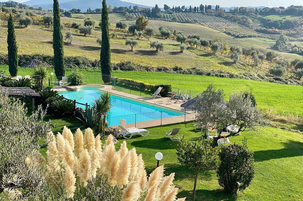 Steinhaus mit privatem, umzäunten Gartenbereich in Pomarance, Riserva Naturale di Monterufoli
