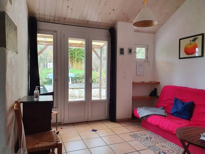 Location de vacances pour 3 personnes, avec terrasse et jardin à Ver (homonymie) - 3