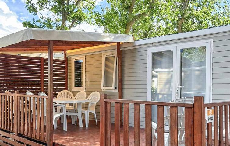 Camping pour 6 personnes, avec Piscine