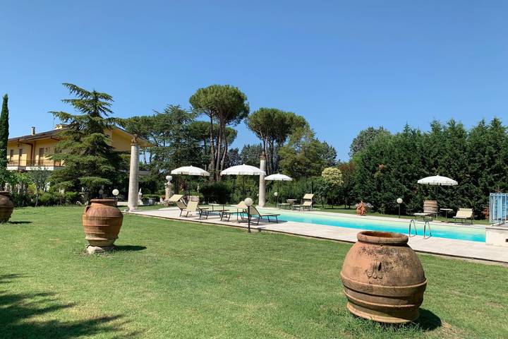 Holiday rental for 8 people, with Terrace and Garden as well as Pool in Arezzo