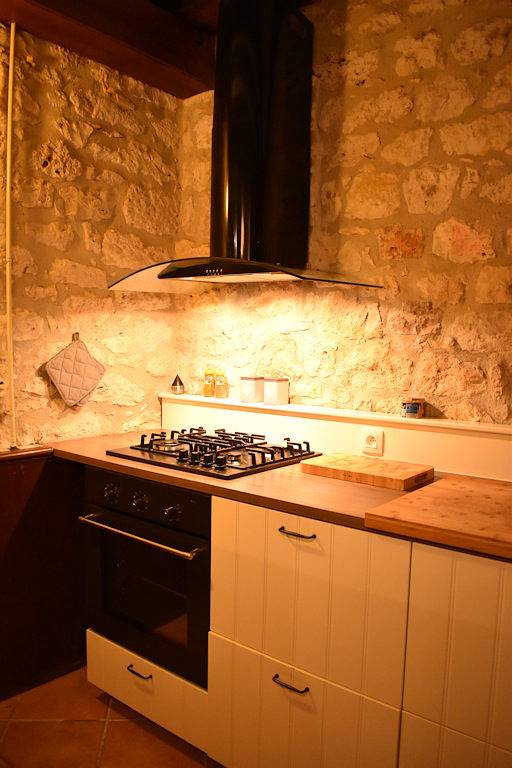 Gîte pour 6 personnes, avec terrasse ainsi que jardin et piscine, animaux acceptés à Montaigu-de-Quercy - 3