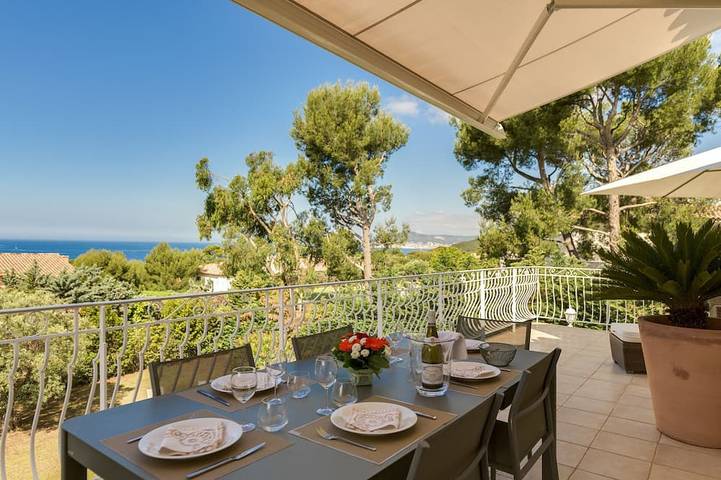 Ferienhaus für 10 Personen, mit Pool und Garten, mit Haustier