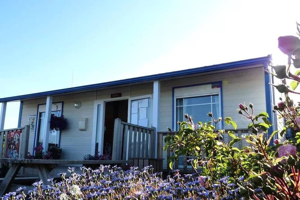 Cottage jardin aromatique - 2 chambres 4 personnes in Brignogan-Plages, Région de Brest