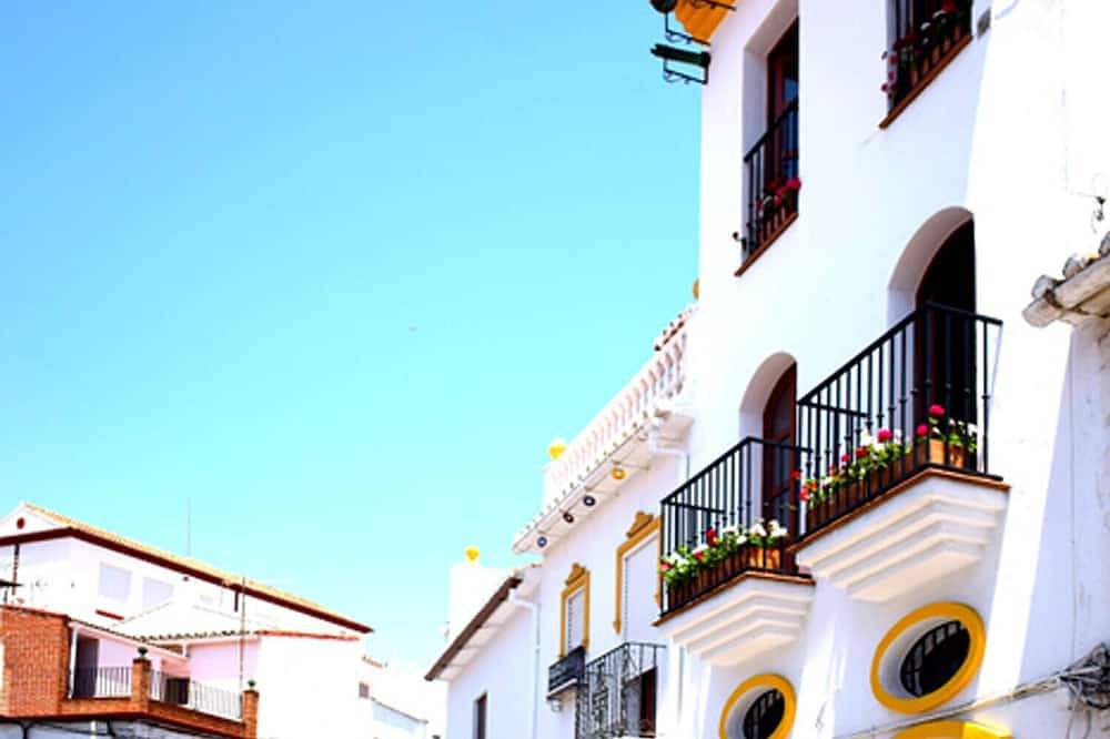 Apartamento entero, Estudio romántico o senderismo in Yunquera, Sierra de las Nieves